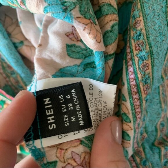 Women’s SHEIN  Medium Floral Vneck Summer Short‎ Sleeve Fit Flare Short Dress - Picture 6 of 6